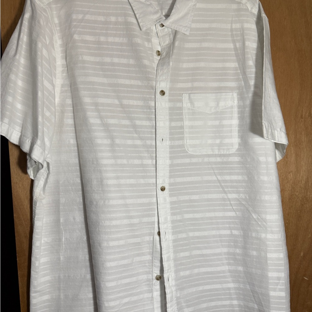 Old Navy White Casual Button Down Shirt